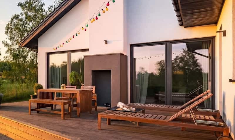 Modern home terrace with VALENT windows